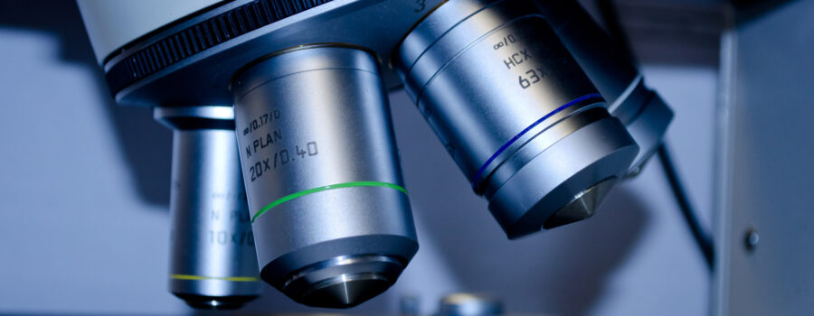 https://apis-pharma.de/wp-content/uploads/2020/04/microscope-lenses-1369412467DZE-900x350.jpg